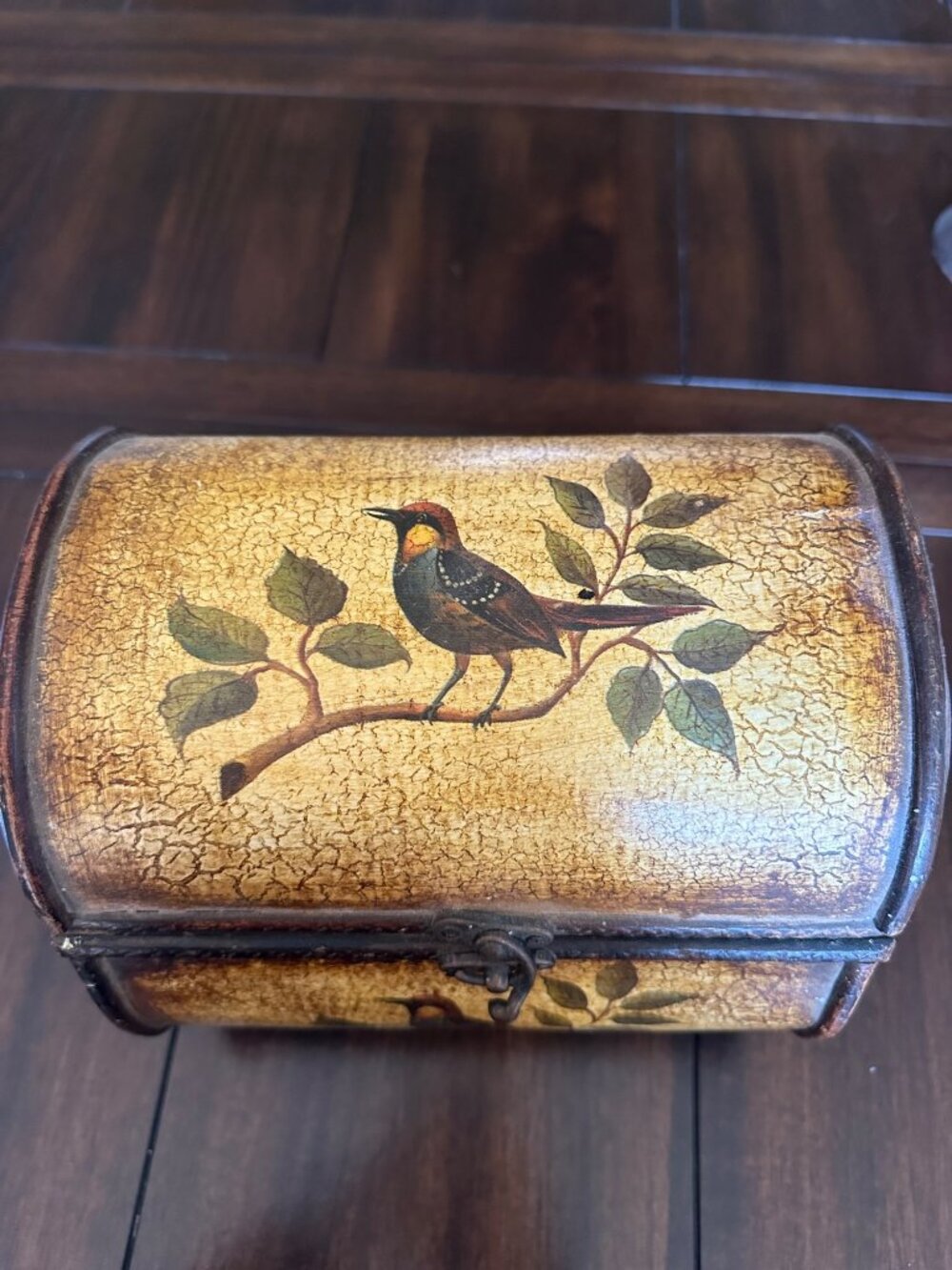 Handcrafted Vintage-Look Wooden Chest With Bird Design & Rustic Crackle Finish - Picture 5 of 16